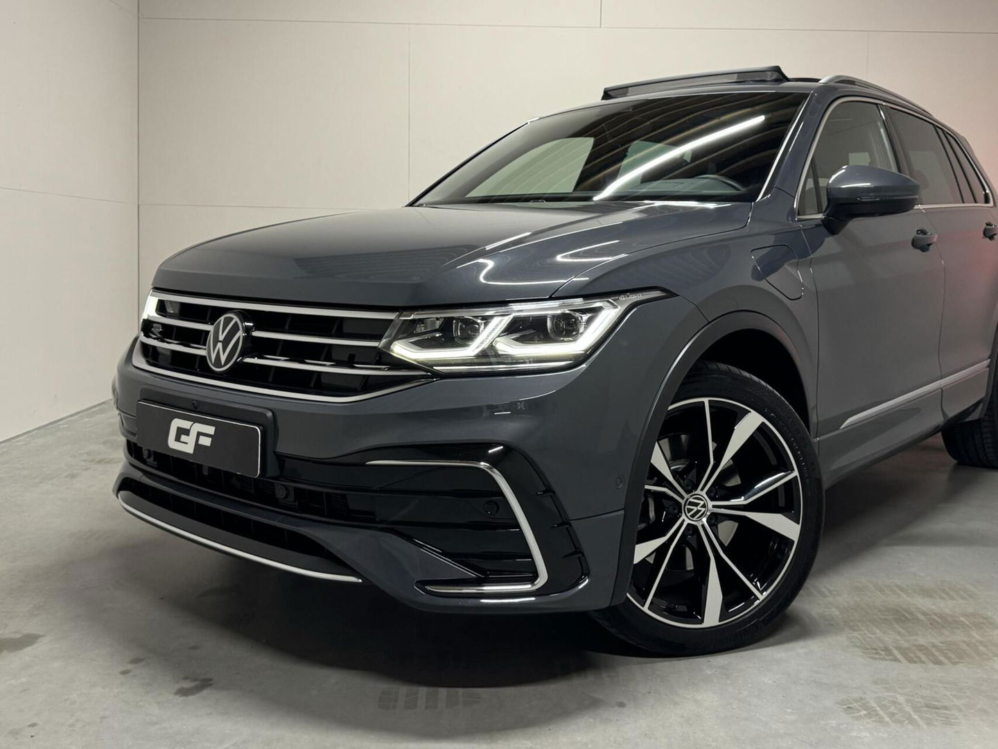 Volkswagen Tiguan 1.4 TSI eHybrid R-Line Pano 360° HUD Leer NAP