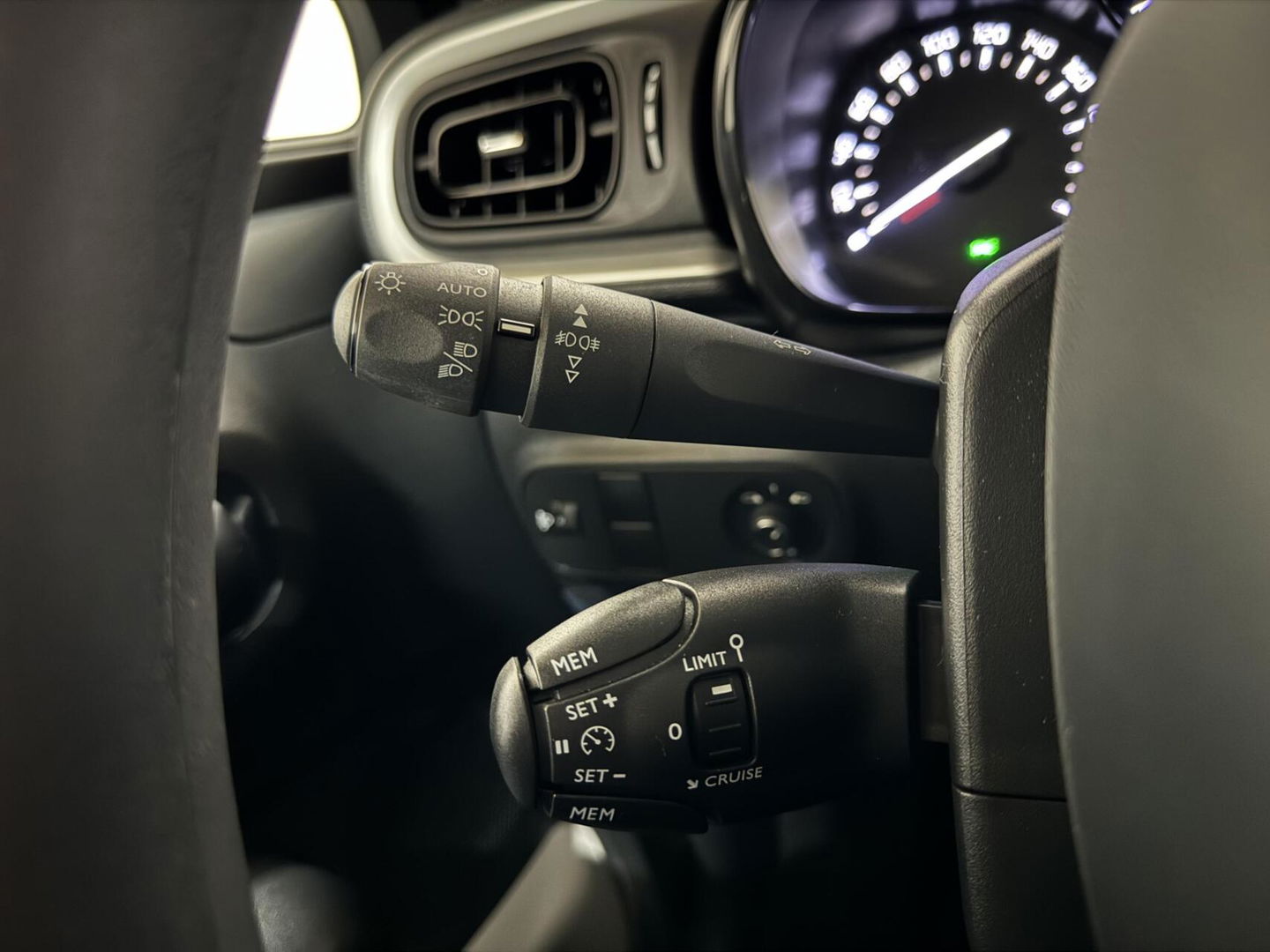 Citroën C3 1.2 Feel Navi Clima Cruise Carplay PDC NAP