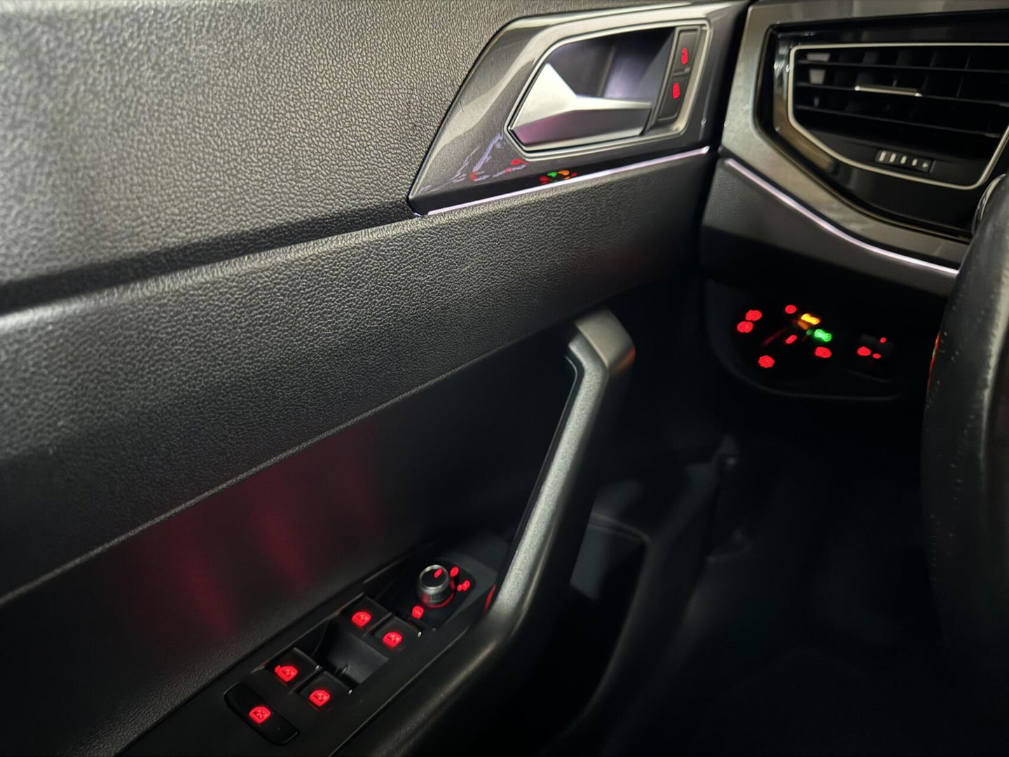 Volkswagen Polo 1.0 TSI R-line Clima Carplay ACC PDC NAP