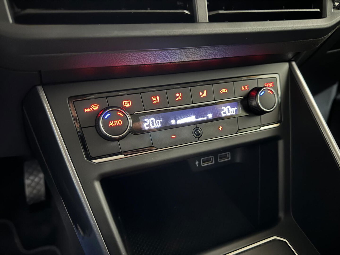 Volkswagen Polo 1.0 TSI R-line Clima Carplay ACC PDC NAP