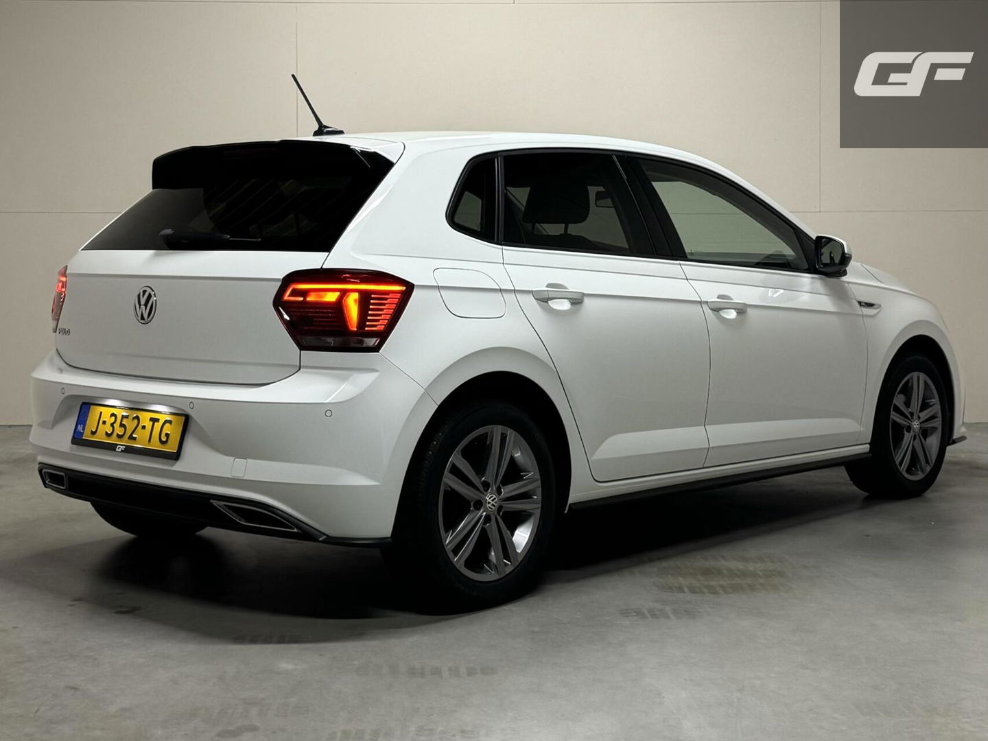 Volkswagen Polo 1.0 TSI R-line Clima Carplay ACC PDC NAP