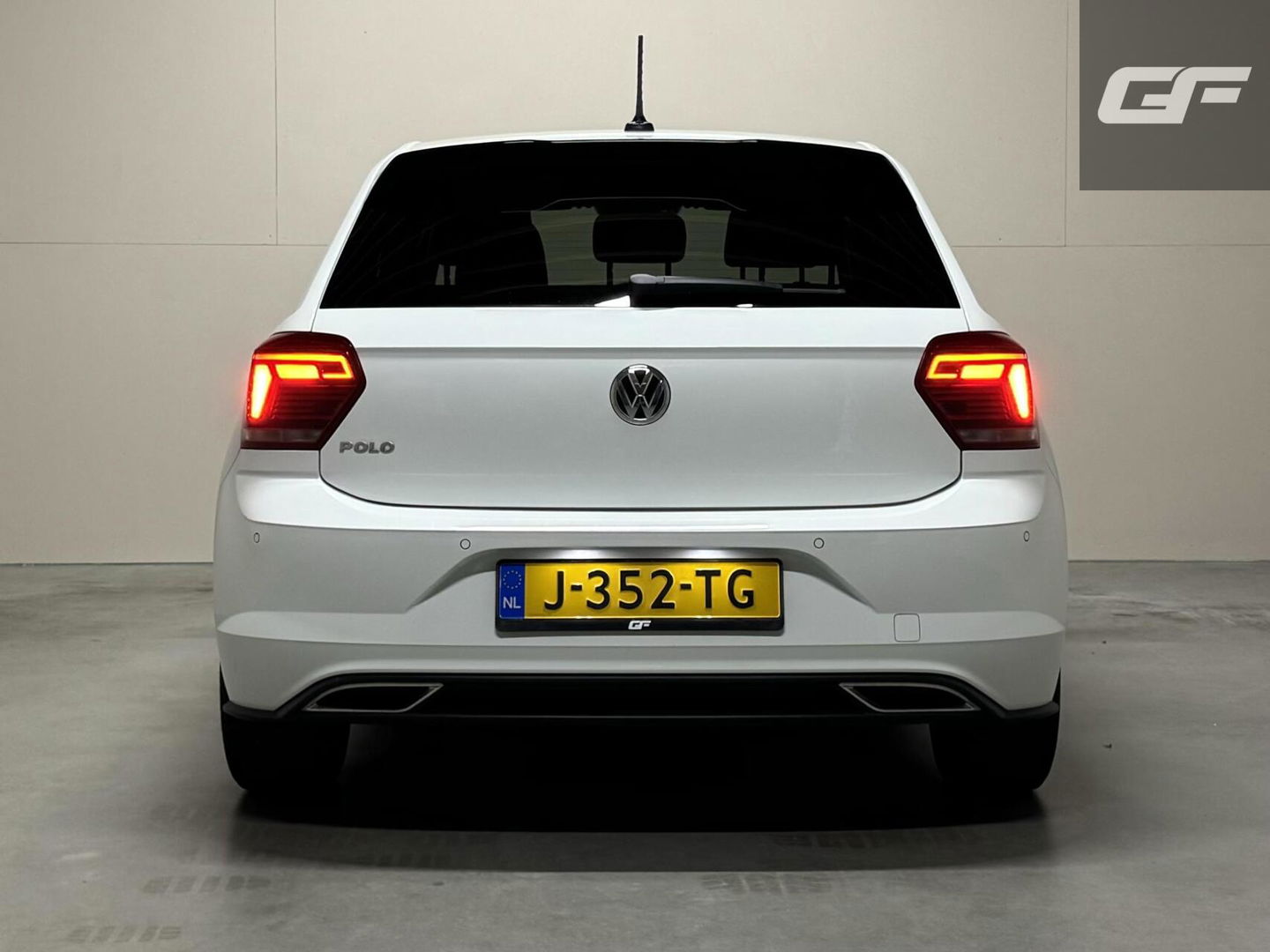 Volkswagen Polo 1.0 TSI R-line Clima Carplay ACC PDC NAP