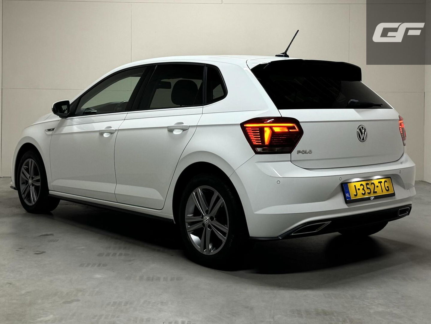 Volkswagen Polo 1.0 TSI R-line Clima Carplay ACC PDC NAP