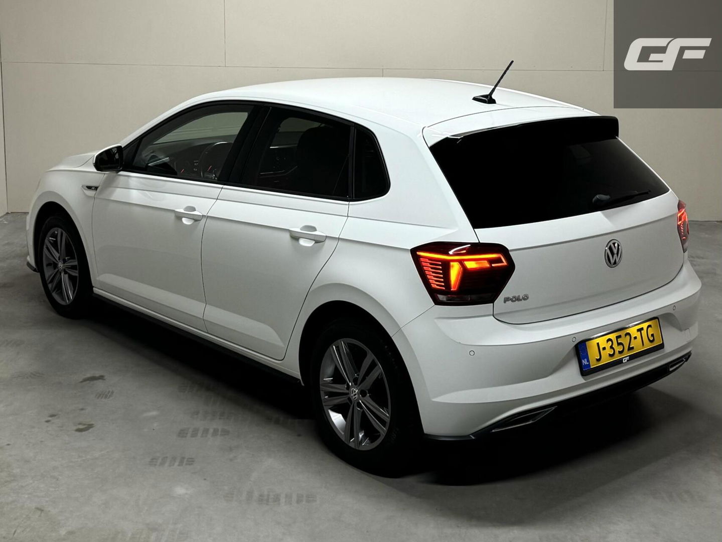 Volkswagen Polo 1.0 TSI R-line Clima Carplay ACC PDC NAP