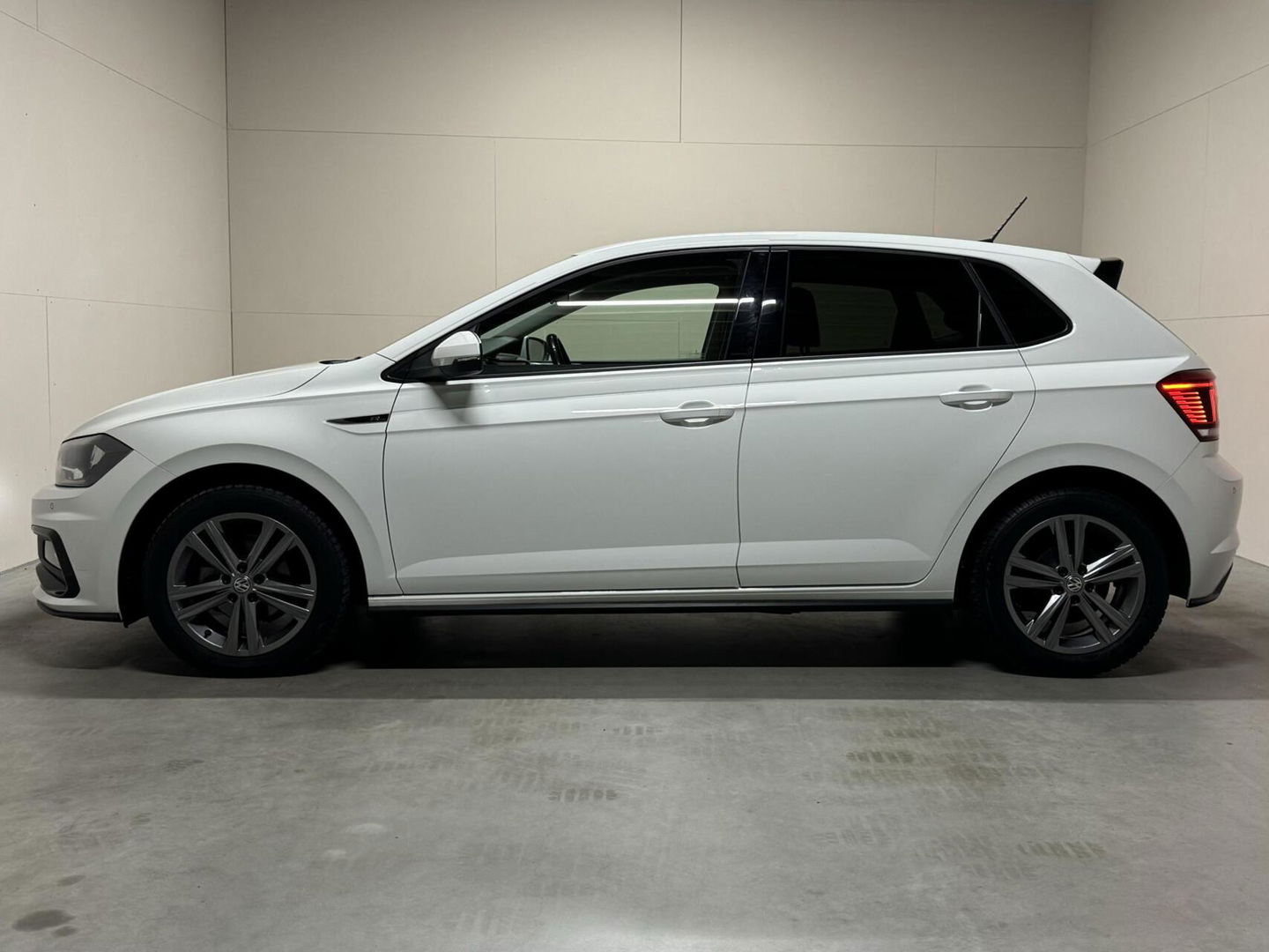 Volkswagen Polo 1.0 TSI R-line Clima Carplay ACC PDC NAP