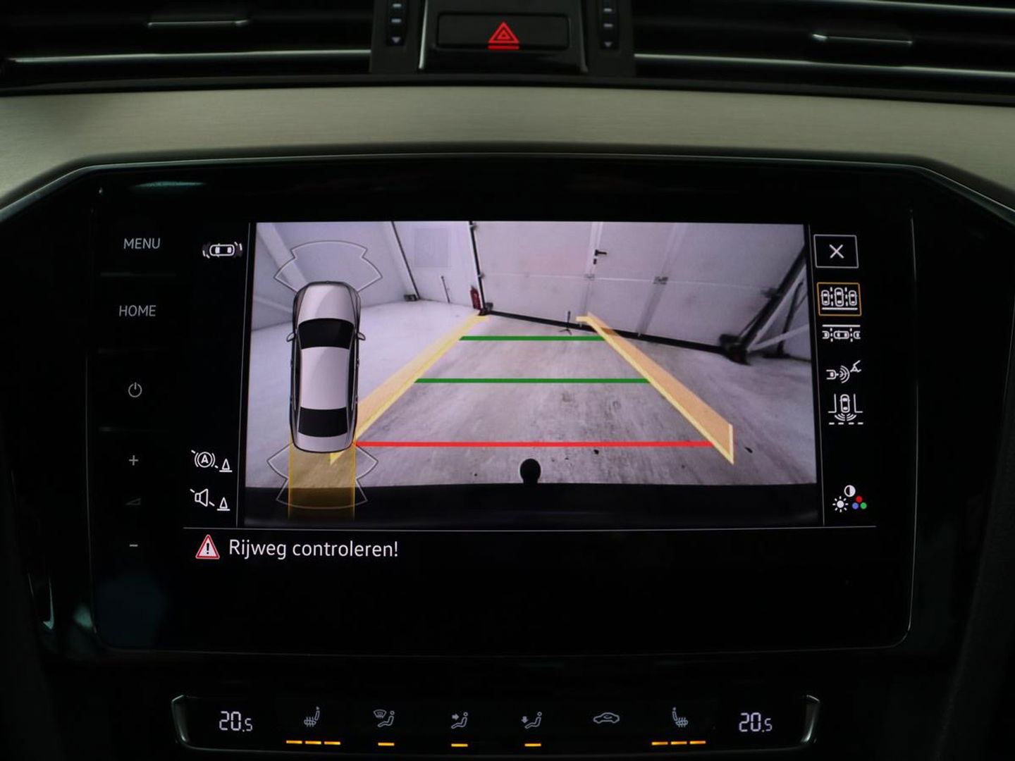 Volkswagen Passat 2.0 TSI R Line | 190pk | Trekhaak | Leder/Alcantara | Stoelverwarming | Camera | Matrix LED | Adaptive cruise | Virtual Cockpit | Carplay | Navigatie
