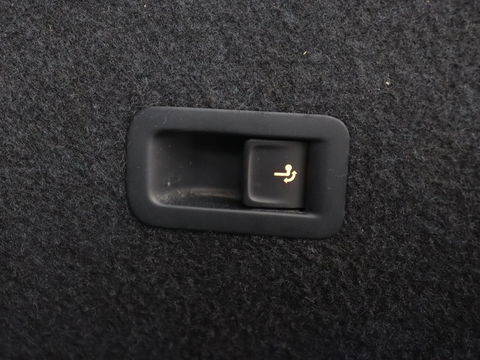 Volkswagen Passat 2.0 TSI R Line | 190pk | Trekhaak | Leder/Alcantara | Stoelverwarming | Camera | Matrix LED | Adaptive cruise | Virtual Cockpit | Carplay | Navigatie