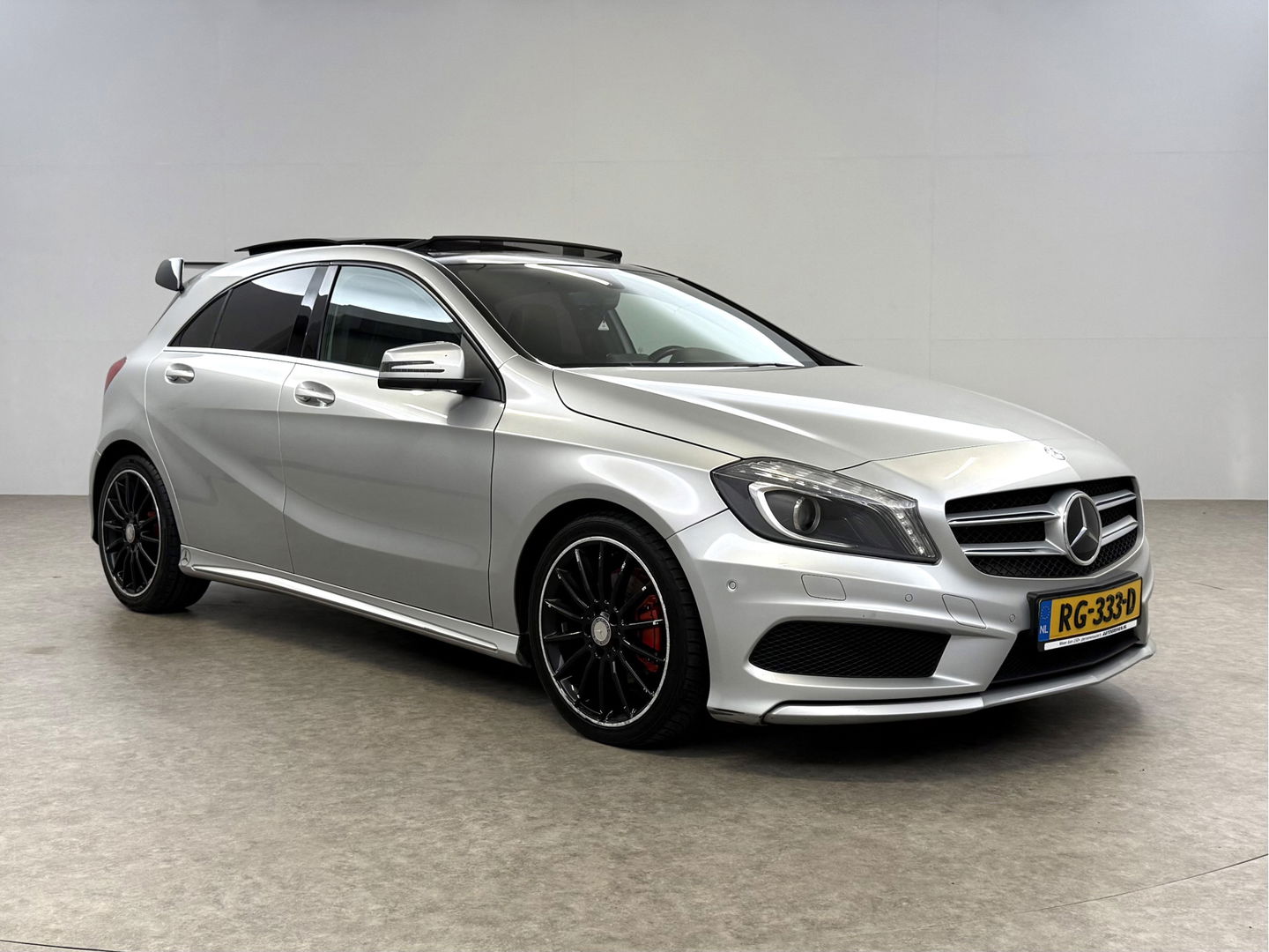 Mercedes-Benz A-Klasse 180 CDI | Pano | LED | Spoiler | Airco | Navi | Parkeersens.