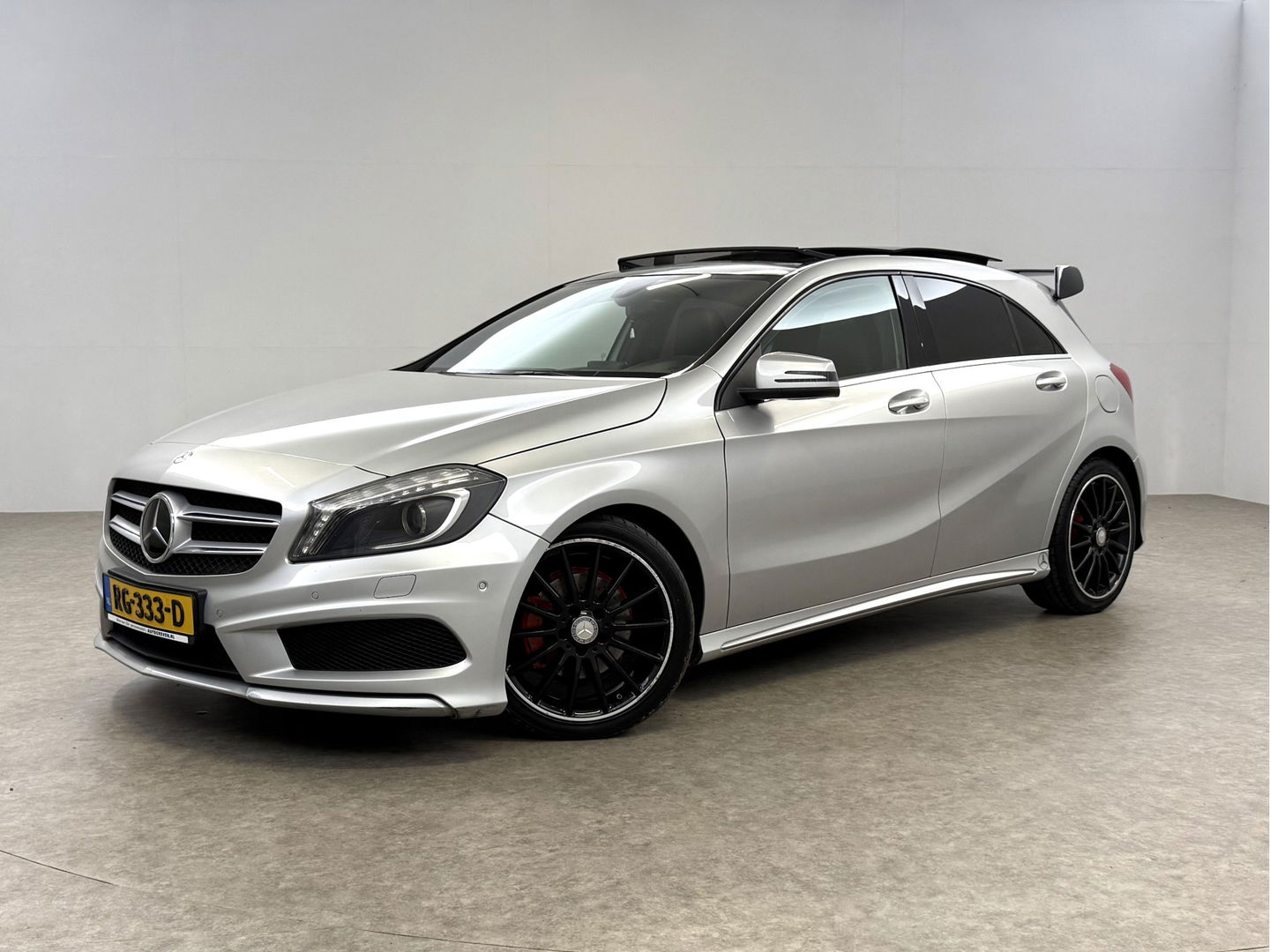 Mercedes-Benz A-Klasse 180 CDI | Pano | LED | Spoiler | Airco | Navi | Parkeersens.
