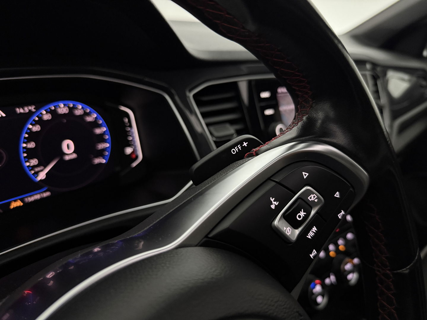 Volkswagen T-Roc 1.5 TSI 150PK R-Line | Pano | Sfeer | Virtual | Carplay | LED | Adap. Cruise | Parkeersens. | NAP