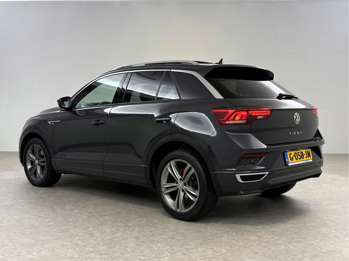 Volkswagen T-Roc 1.5 TSI 150PK R-Line | Pano | Sfeer | Virtual | Carplay | LED | Adap. Cruise | Parkeersens. | NAP