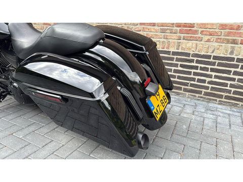 Harley Davidson 103 FLHXS Street Glide Blackout CVO Streetglide