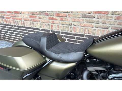 Harley Davidson 103 FLHX Street Glide CVO Blackout  Streetglide