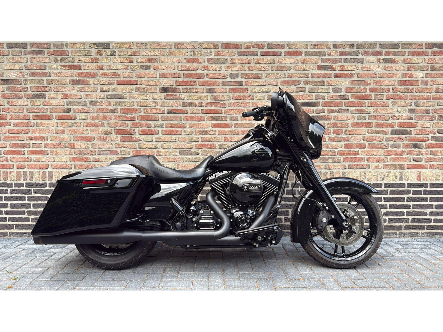Harley Davidson 103 FLHX Street Glide Streetglide CVO Blackout