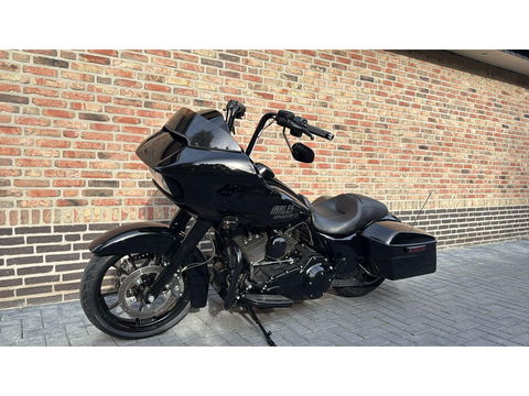 Harley Davidson 103 FLTRXS Road Glide Special Roadglide blackout