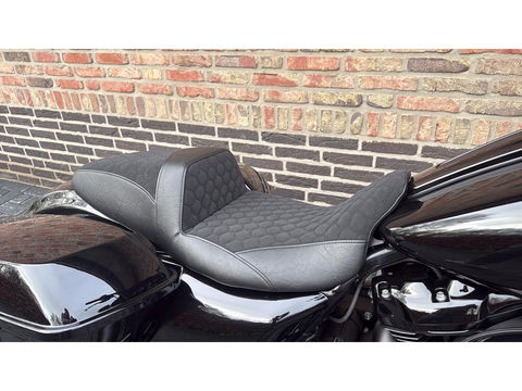 Harley Davidson FLHX Street Glide CVO Blackout Streetglide