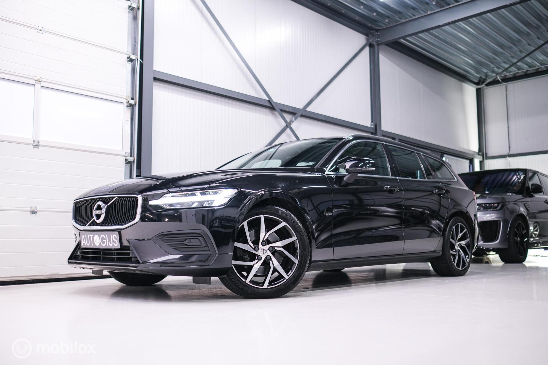 Volvo V60 2.0 T4 Momentum Pro | Trekhaak | 1e eig | Dealer onderhouden | Camera |