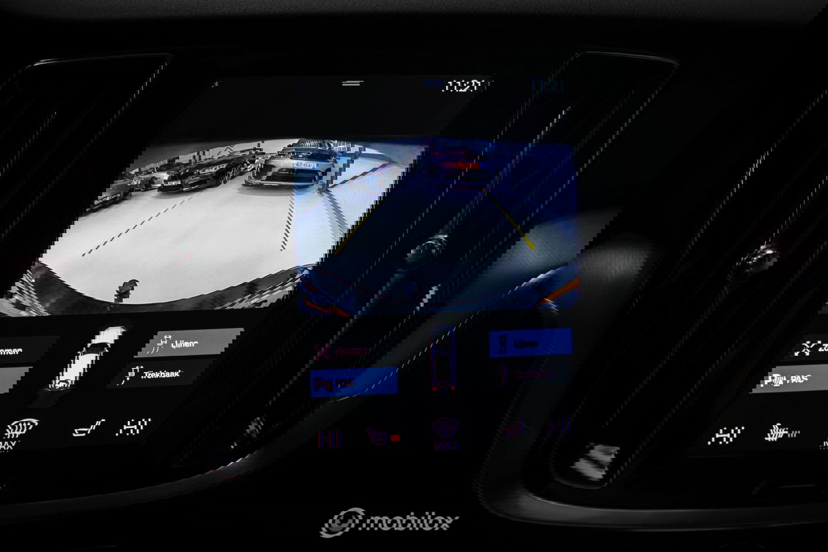 Volvo V60 2.0 T4 Momentum Pro | Trekhaak | 1e eig | Dealer onderhouden | Camera |