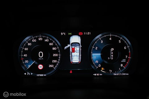 Volvo V60 2.0 T4 Momentum Pro | Trekhaak | 1e eig | Dealer onderhouden | Camera |