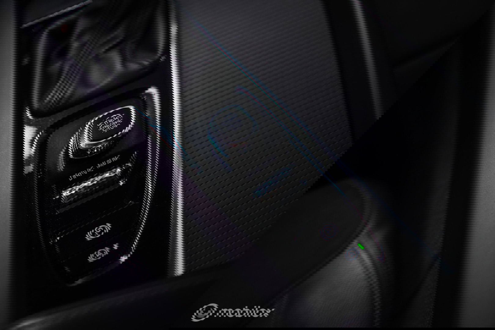 Volvo V60 2.0 T4 Momentum Pro | Trekhaak | 1e eig | Dealer onderhouden | Camera |