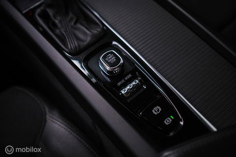 Volvo V60 2.0 T4 Momentum Pro | Trekhaak | 1e eig | Dealer onderhouden | Camera |