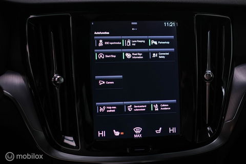 Volvo V60 2.0 T4 Momentum Pro | Trekhaak | 1e eig | Dealer onderhouden | Camera |