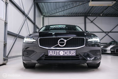 Volvo V60 2.0 T4 Momentum Pro | Trekhaak | 1e eig | Dealer onderhouden | Camera |