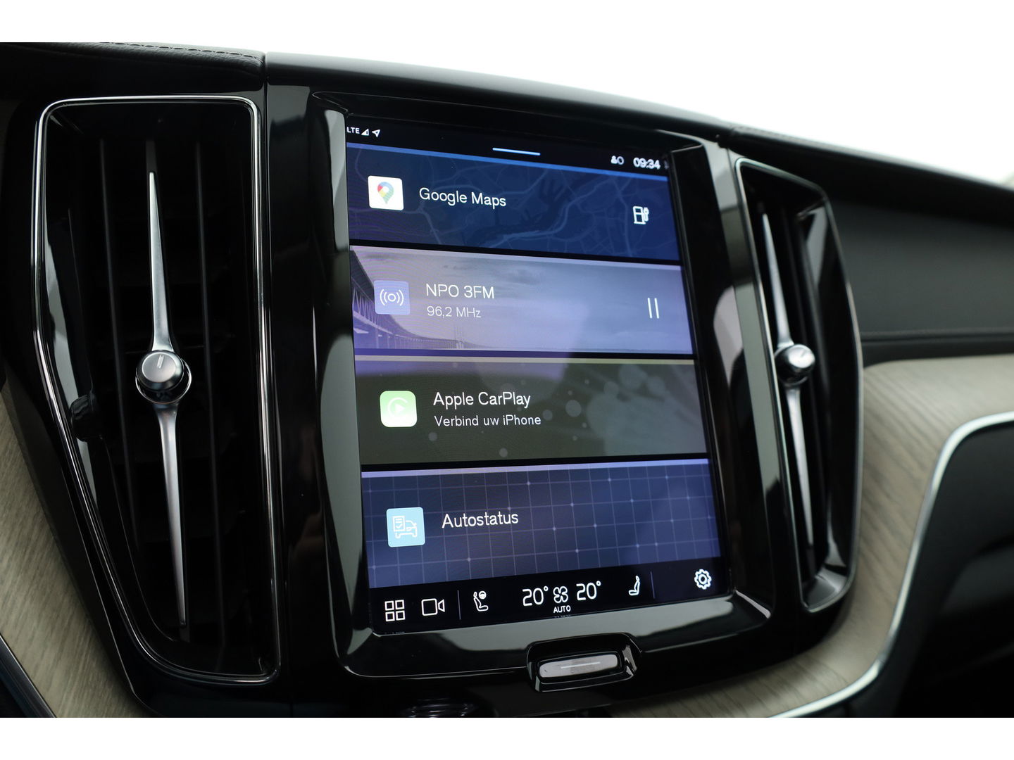 Volvo XC60 2.0 T6 Plug-in hybrid AWD Inscription Long Range | Massage | Head-up | Stoelventi. | Trekhaak | H&K audio |