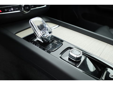 Volvo XC60 2.0 T6 Plug-in hybrid AWD Inscription Long Range | Massage | Head-up | Stoelventi. | Trekhaak | H&K audio |