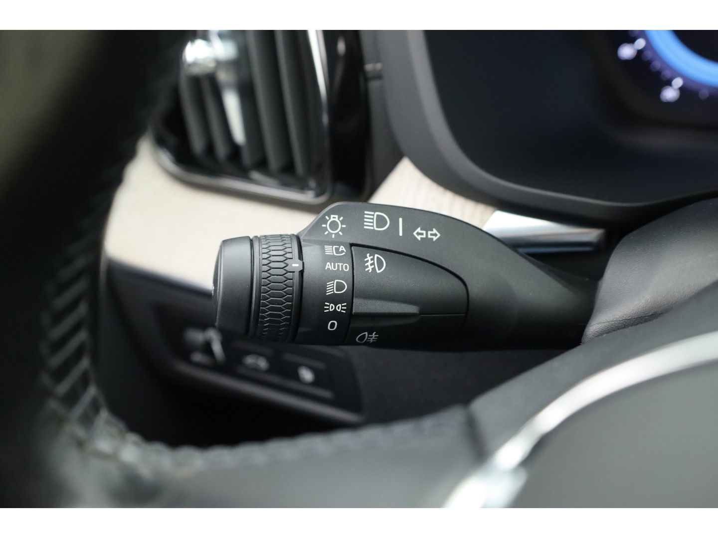 Volvo XC60 2.0 T6 Plug-in hybrid AWD Inscription Long Range | Massage | Head-up | Stoelventi. | Trekhaak | H&K audio |