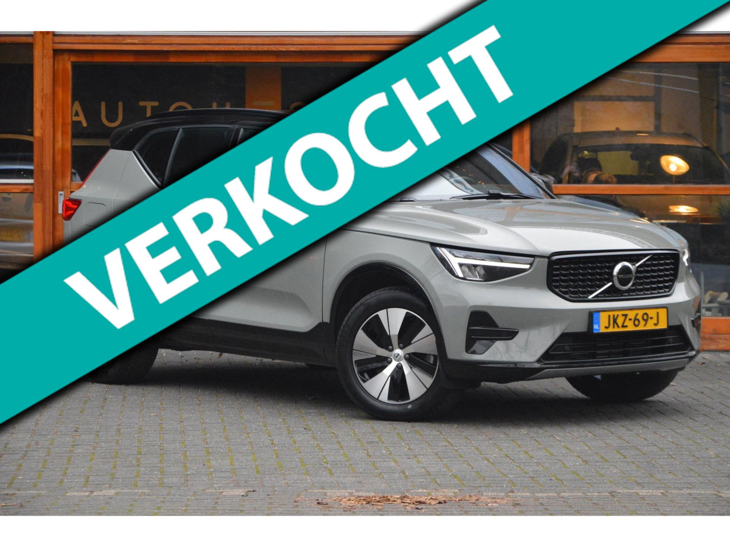 Volvo XC40 T4 Recharge R-Design | Trekhaak 1800KG | Stoel + Stuur Verwarmd | Harman/Kardon | Camera |