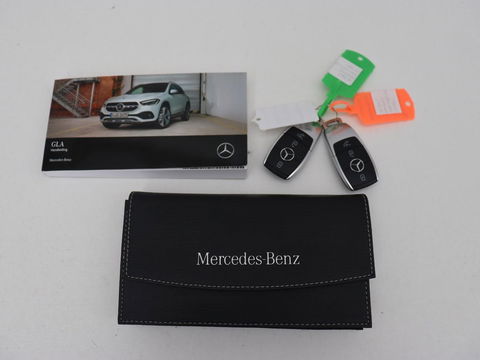 Mercedes-Benz GLA 200 Business Solution AMG