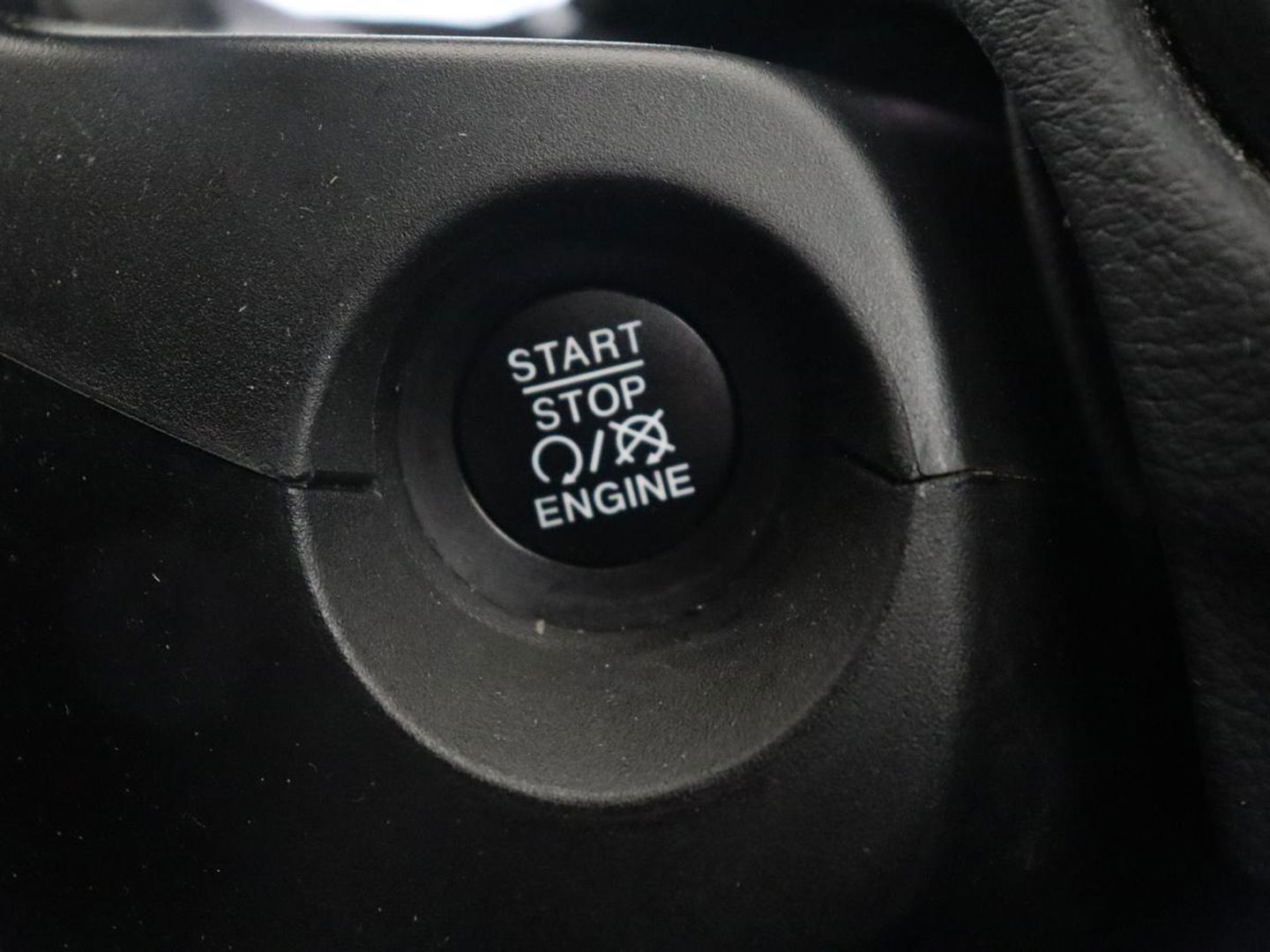 Jeep Compass 4xe 240 Plug-in Hybrid Electric S | Panoramadak | Leder | Stoelverwarming | Carplay | Camera | Navigatie | Keyless