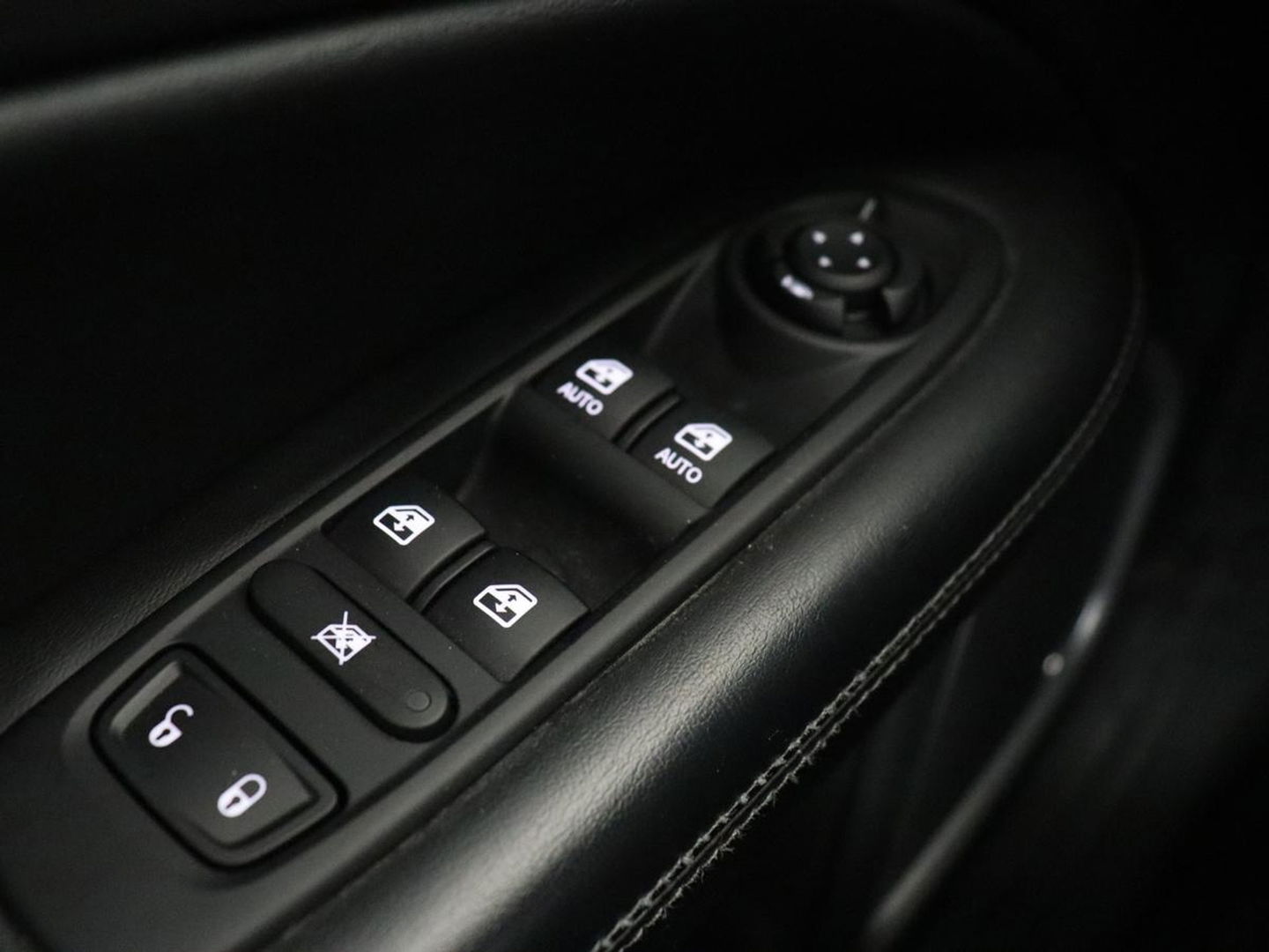 Jeep Compass 4xe 240 Plug-in Hybrid Electric S | Panoramadak | Leder | Stoelverwarming | Carplay | Camera | Navigatie | Keyless