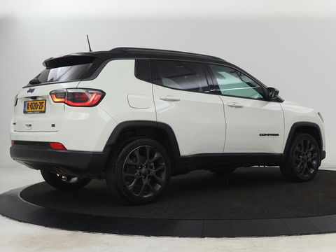 Jeep Compass 4xe 240 Plug-in Hybrid Electric S | Panoramadak | Leder | Stoelverwarming | Carplay | Camera | Navigatie | Keyless