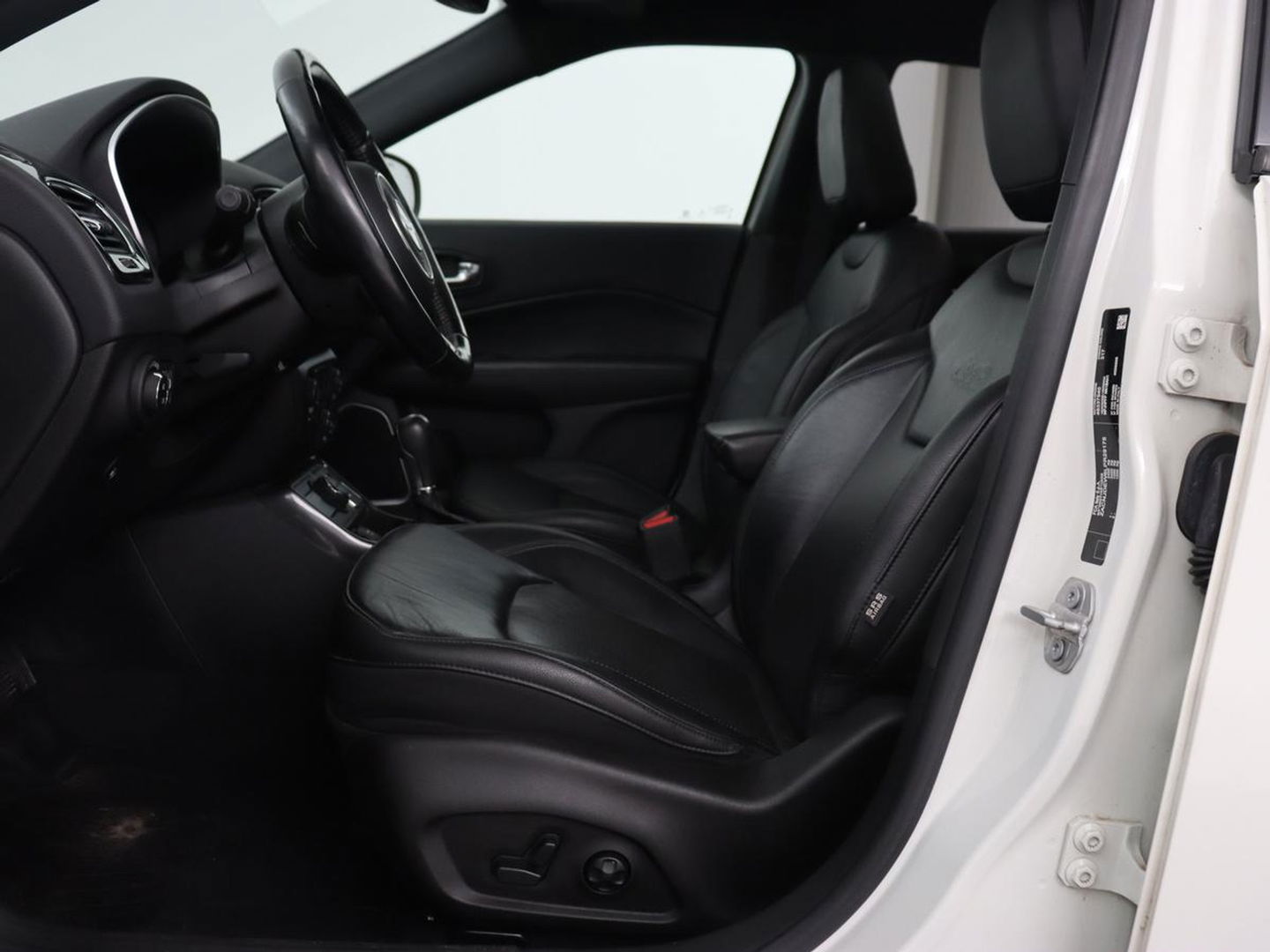 Jeep Compass 4xe 240 Plug-in Hybrid Electric S | Panoramadak | Leder | Stoelverwarming | Carplay | Camera | Navigatie | Keyless