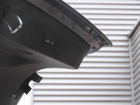 BMW i4 M50 M-SPORT/ KUIPSTOELEN/ SCHUIFDAK/ 360° CAMERA/ HEAD-UP/ 20INCH INDIVIDUAL VELGEN