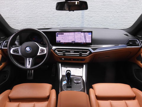 BMW i4 M50 M-SPORT/ KUIPSTOELEN/ SCHUIFDAK/ 360° CAMERA/ HEAD-UP/ 20INCH INDIVIDUAL VELGEN
