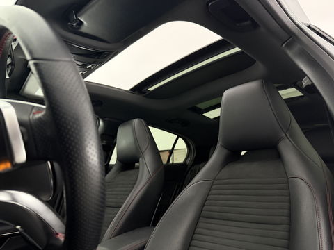 Mercedes-Benz GLA 180 AMG Night Upgrade | Pano | LED | Camera | Carplay | Parkeers. | NAP