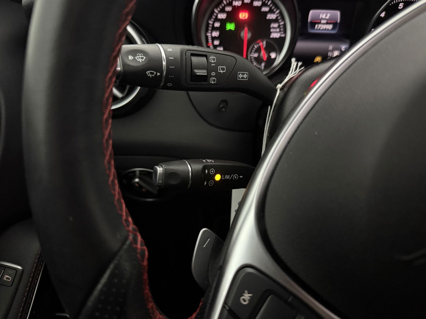 Mercedes-Benz GLA 180 AMG Night Upgrade | Pano | LED | Camera | Carplay | Parkeers. | NAP