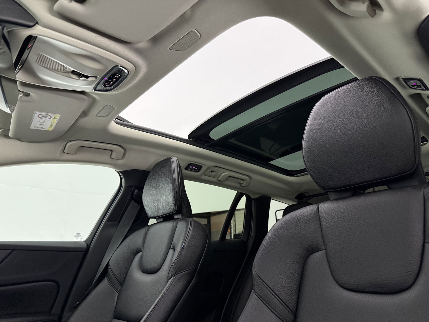 Volvo V60 2.0 T6 Recharge AWD 291PK Inscription | SOH 84% | 360° | Pano | H/K | Trekh. | Memory | HUD | Carplay | Leder | Stuur/Stoelverw. l NAP