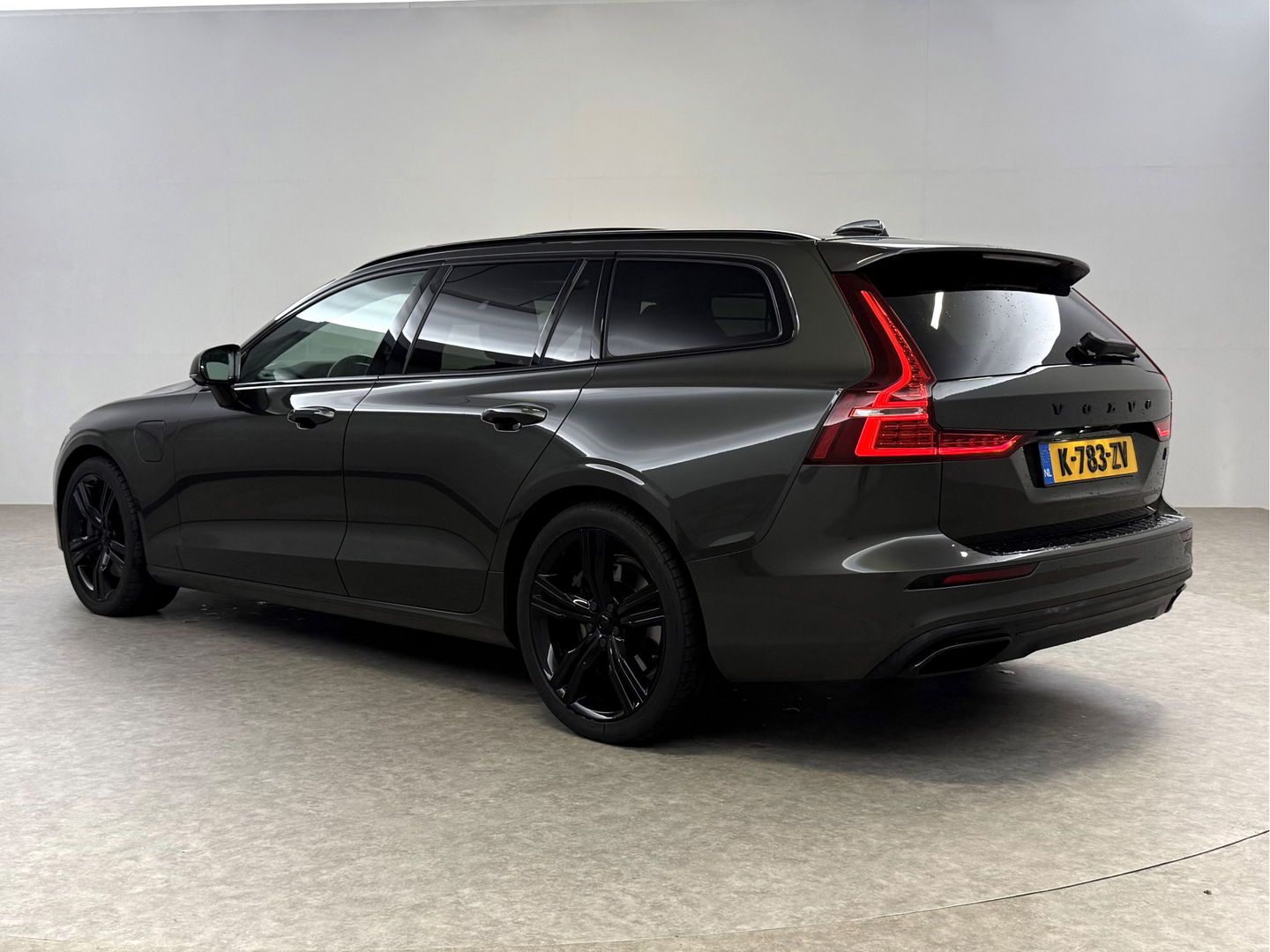 Volvo V60 2.0 T6 Recharge AWD 291PK Inscription | SOH 84% | 360° | Pano | H/K | Trekh. | Memory | HUD | Carplay | Leder | Stuur/Stoelverw. l NAP