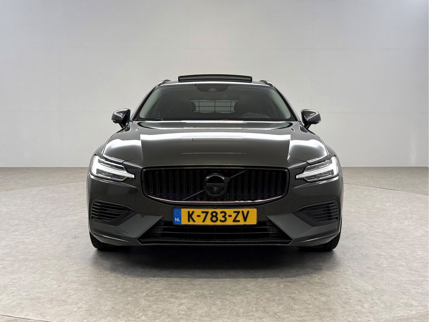 Volvo V60 2.0 T6 Recharge AWD 291PK Inscription | SOH 84% | 360° | Pano | H/K | Trekh. | Memory | HUD | Carplay | Leder | Stuur/Stoelverw. l NAP