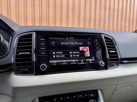 Škoda Karoq 1.5 TSI ACT Style | Stuurwielverwarming | Stoelverwarming | Elektrische Trekhaak | Adaptieve Cruise Control | Achterbank Verwarming | Apple Carplay | Android Auto | Navigatie | DAB |