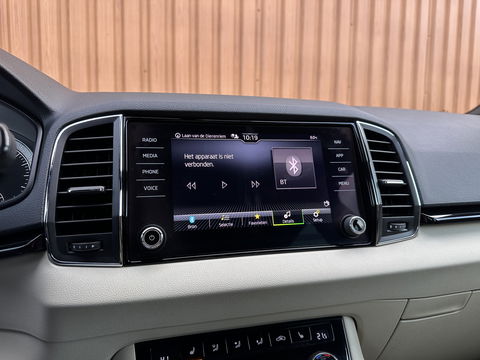 Škoda Karoq 1.5 TSI ACT Style | Stuurwielverwarming | Stoelverwarming | Elektrische Trekhaak | Adaptieve Cruise Control | Achterbank Verwarming | Apple Carplay | Android Auto | Navigatie | DAB |