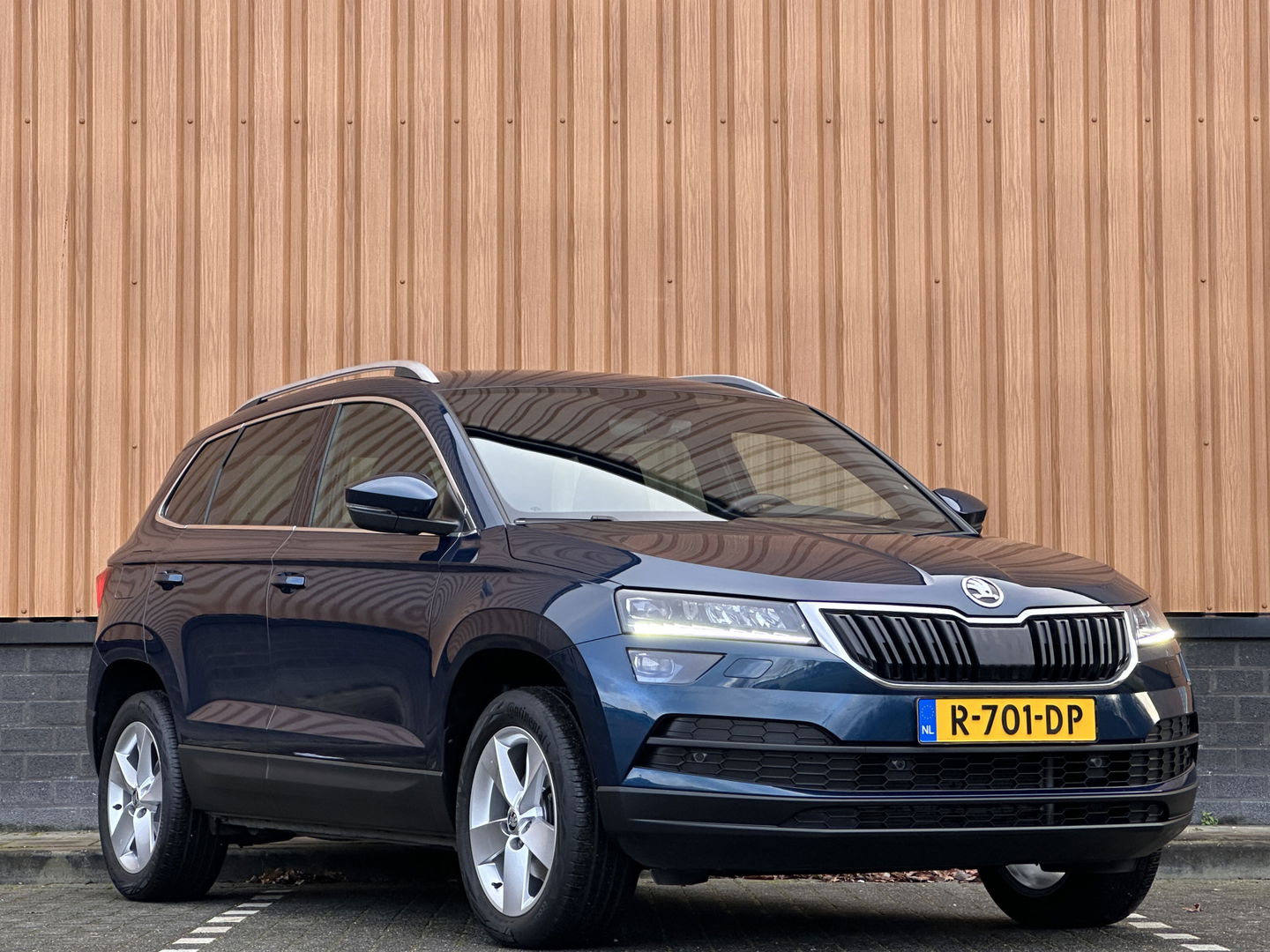Škoda Karoq 1.5 TSI ACT Style | Stuurwielverwarming | Stoelverwarming | Elektrische Trekhaak | Adaptieve Cruise Control | Achterbank Verwarming | Apple Carplay | Android Auto | Navigatie | DAB |