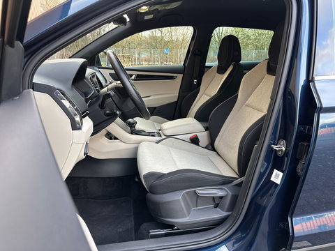 Škoda Karoq 1.5 TSI ACT Style | Stuurwielverwarming | Stoelverwarming | Elektrische Trekhaak | Adaptieve Cruise Control | Achterbank Verwarming | Apple Carplay | Android Auto | Navigatie | DAB |