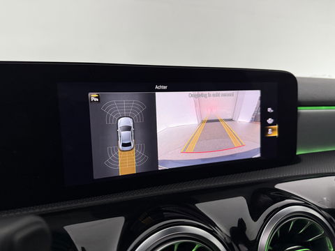 Mercedes-Benz A-Klasse 180 AMG | Pano | Sfeerverl. | Virtual | Camera | Carplay | LED | NAP