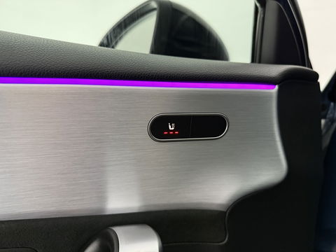 Mercedes-Benz A-Klasse 180 AMG | Pano | Sfeerverl. | Virtual | Camera | Carplay | LED | NAP