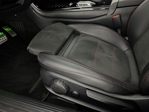 Mercedes-Benz A-Klasse 180 AMG | Pano | Sfeerverl. | Virtual | Camera | Carplay | LED | NAP